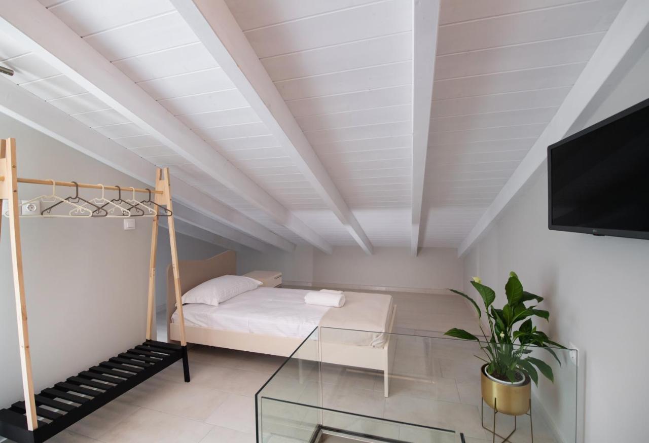 Bianco Stylish Maisonette Нікіана Екстер'єр фото
